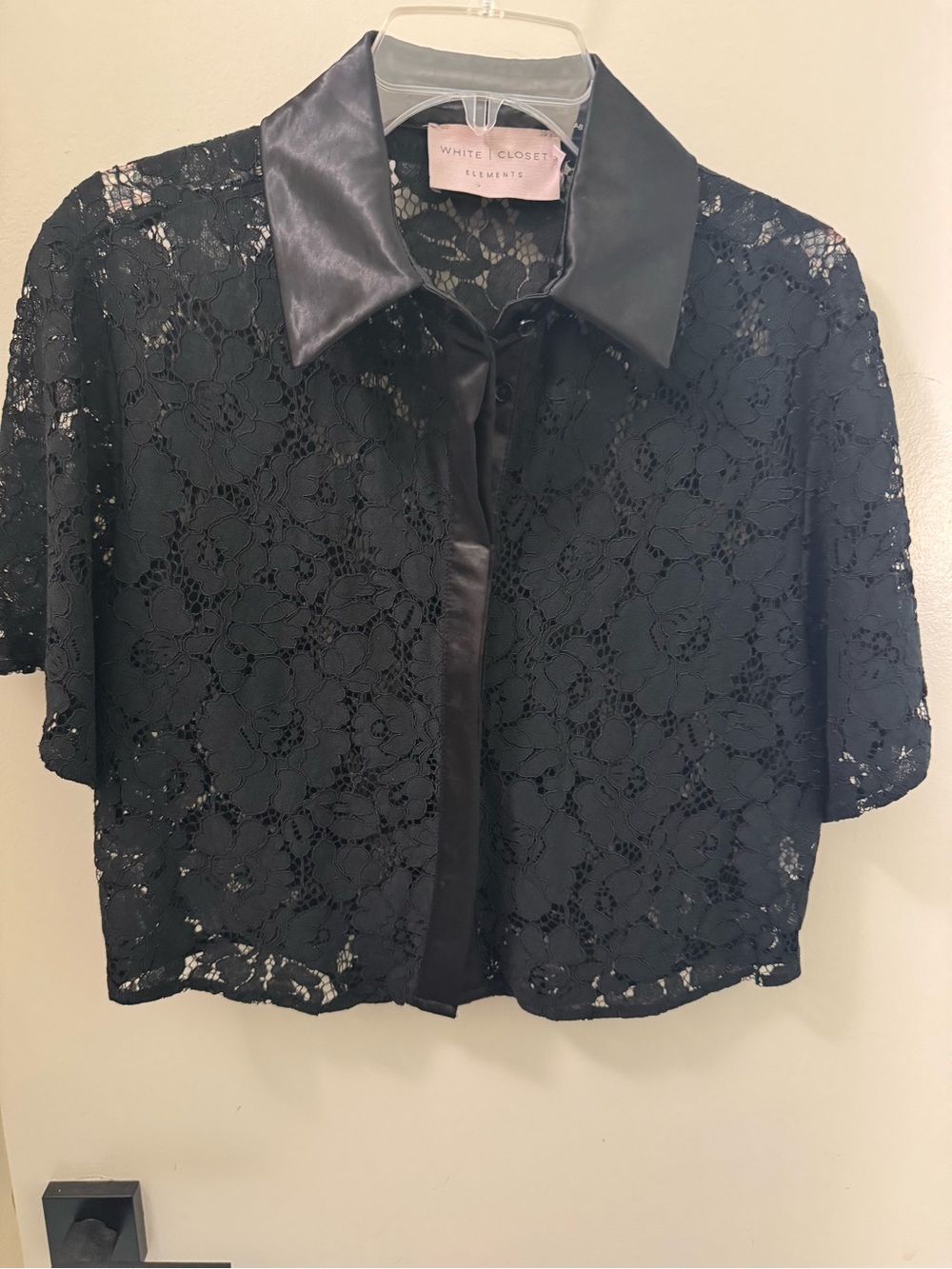 White Closet Elements Black Lace Cropped Button-Up Top